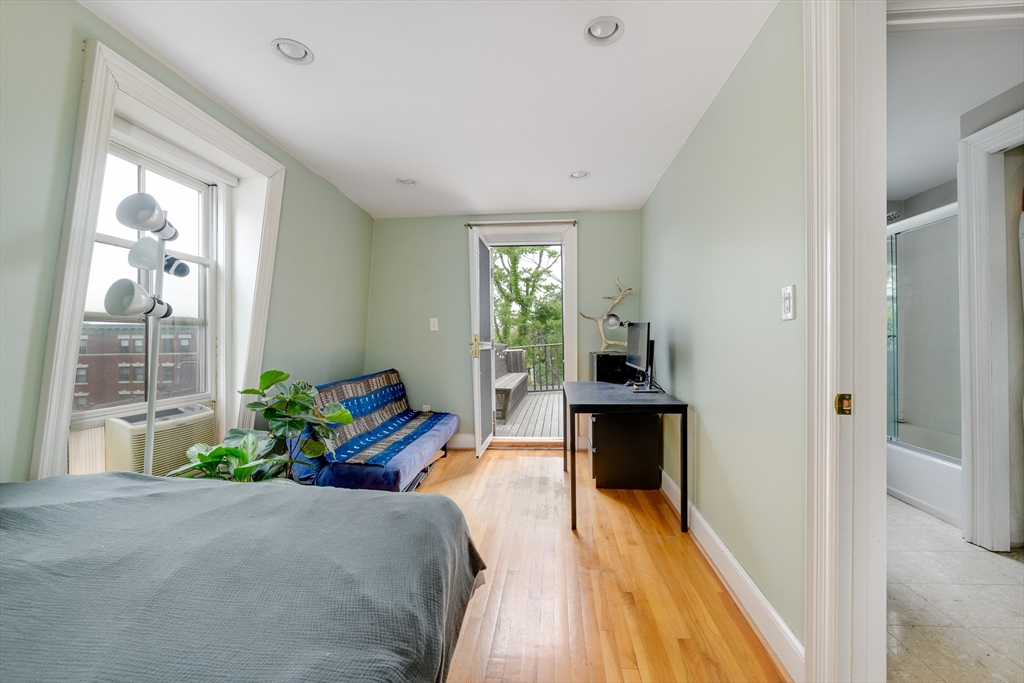 46 Bigelow St, Mid-Cambridge