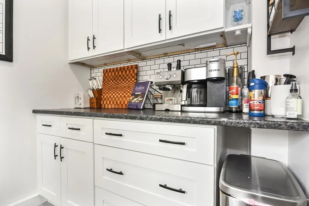 21 Cemetery St, Hopedale