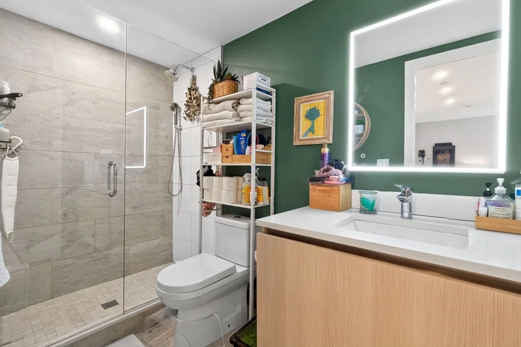 932 Broadway St, Chelsea