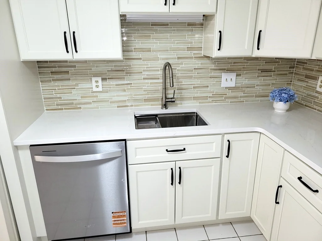 30 Revere Beach Pkwa, Medford