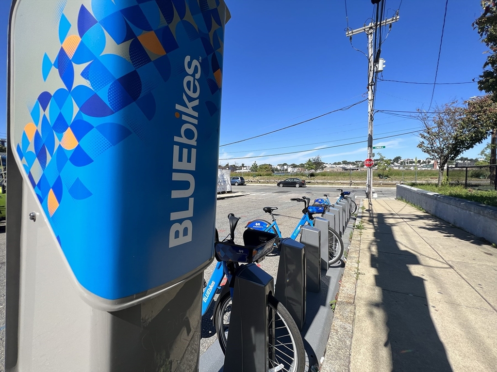 19 Saratoga St, East Boston