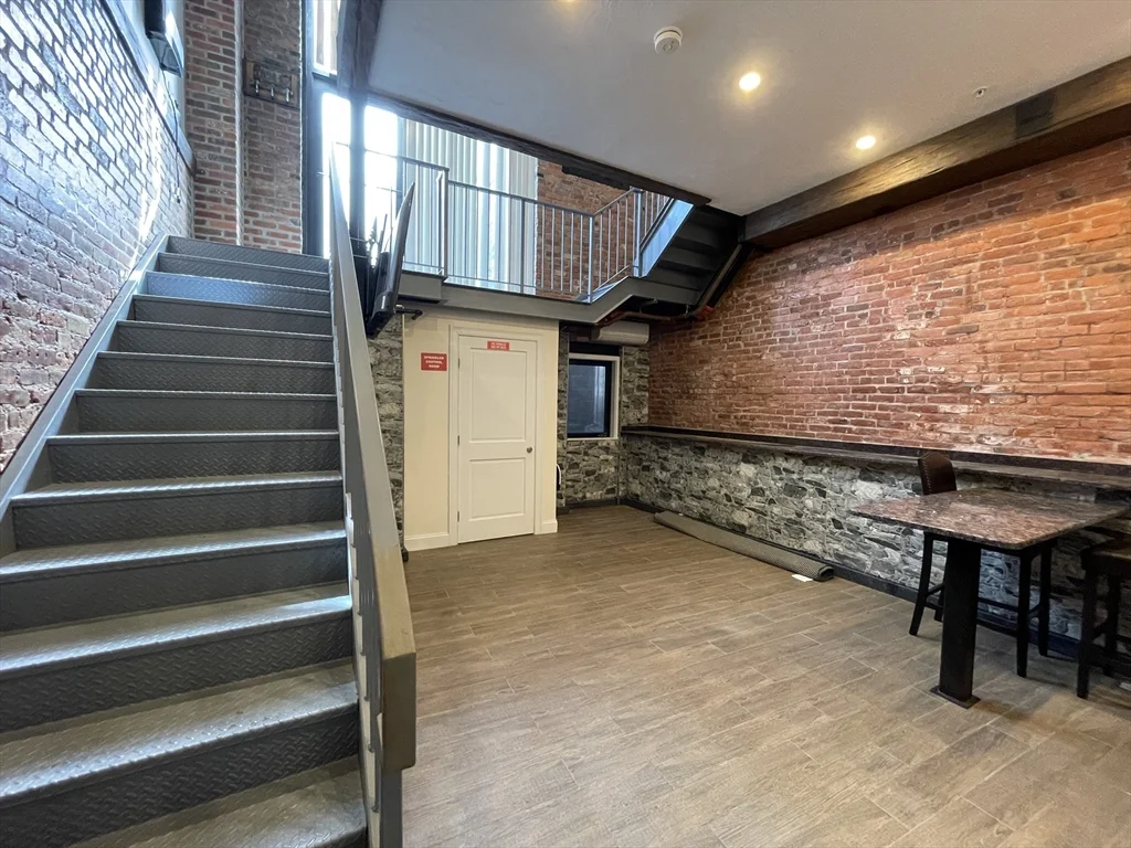1028 Commonwealth Ave, Coolidge Corner