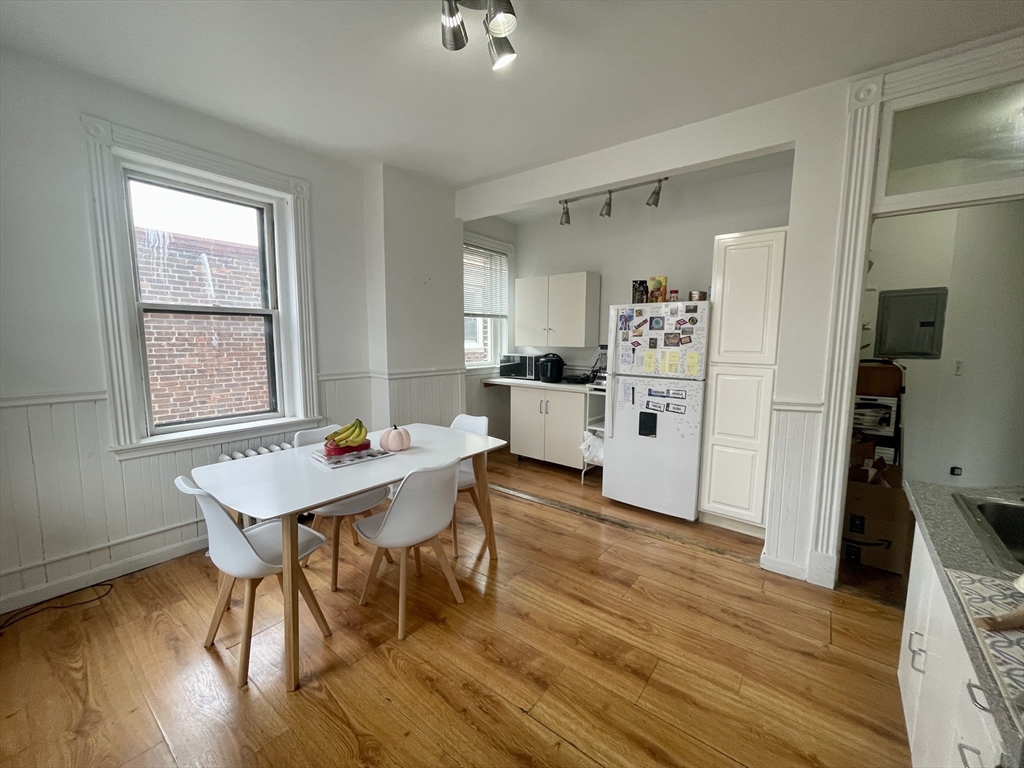 11 Euston St, Brookline