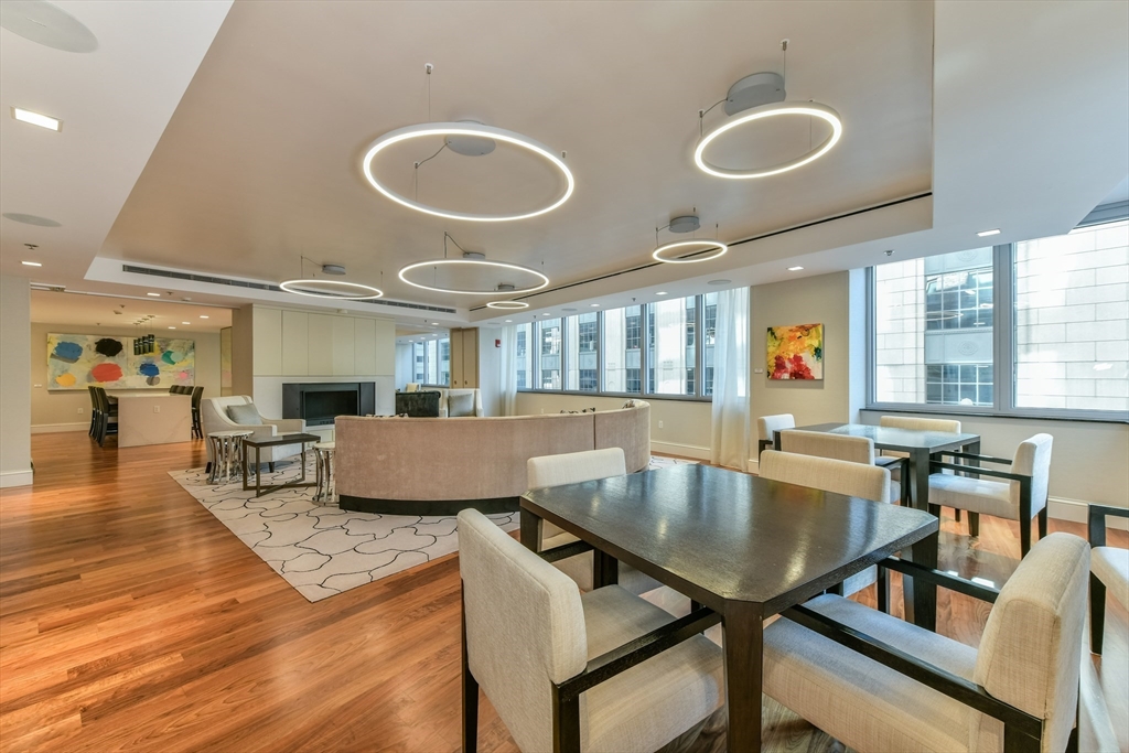 1 Charles St, Back Bay