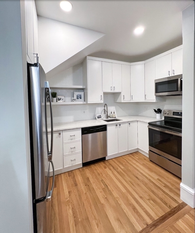 16 Claremont Park, South End