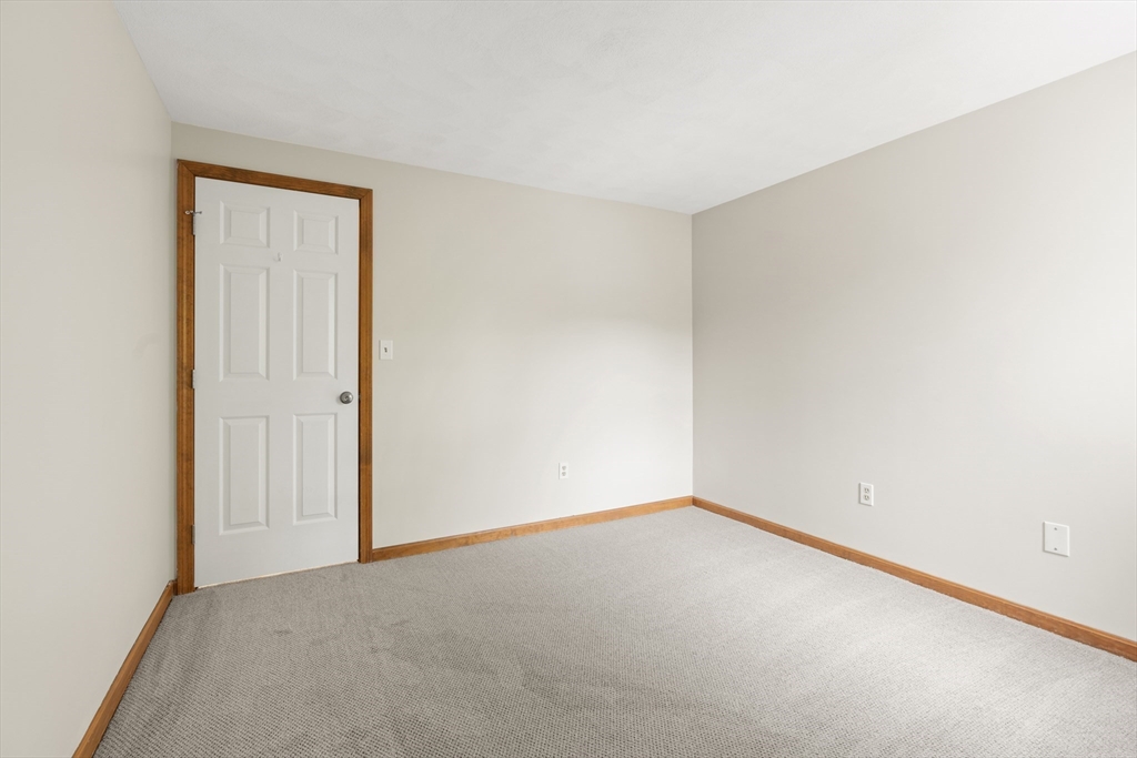 8 Candice Ct, Woburn