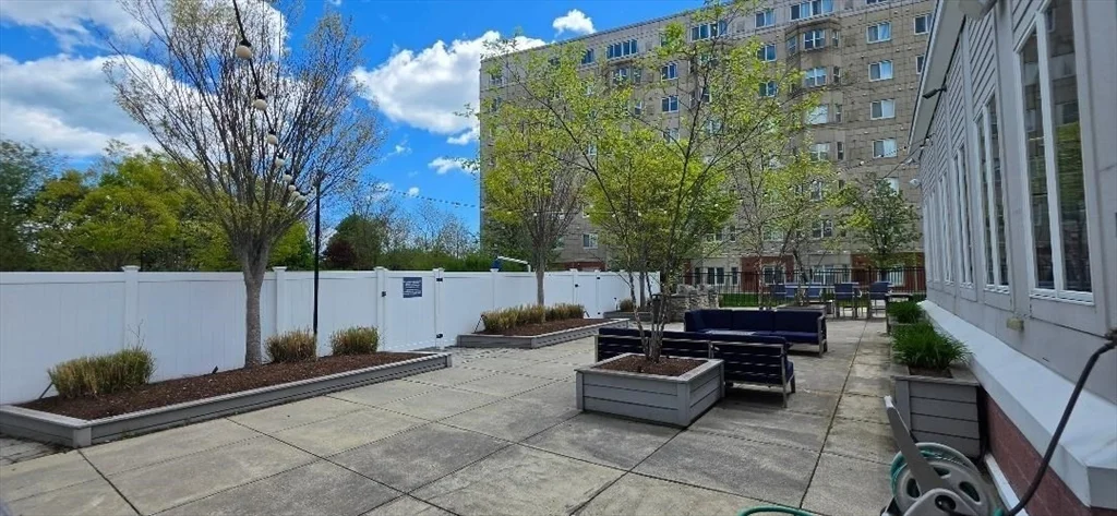 1 Cityview Ln, Quincy
