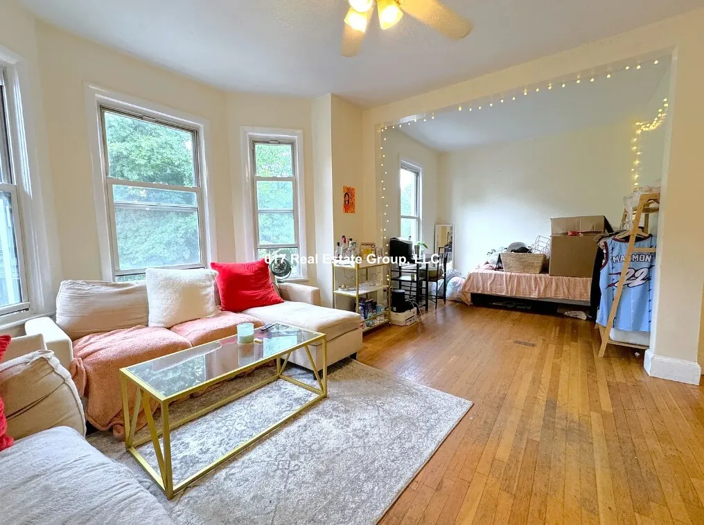 216 Freeman St, North Brookline
