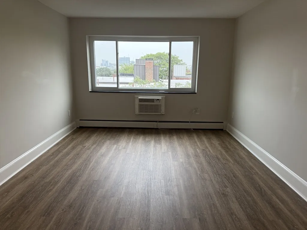 287 Harvard St, Mid-Cambridge