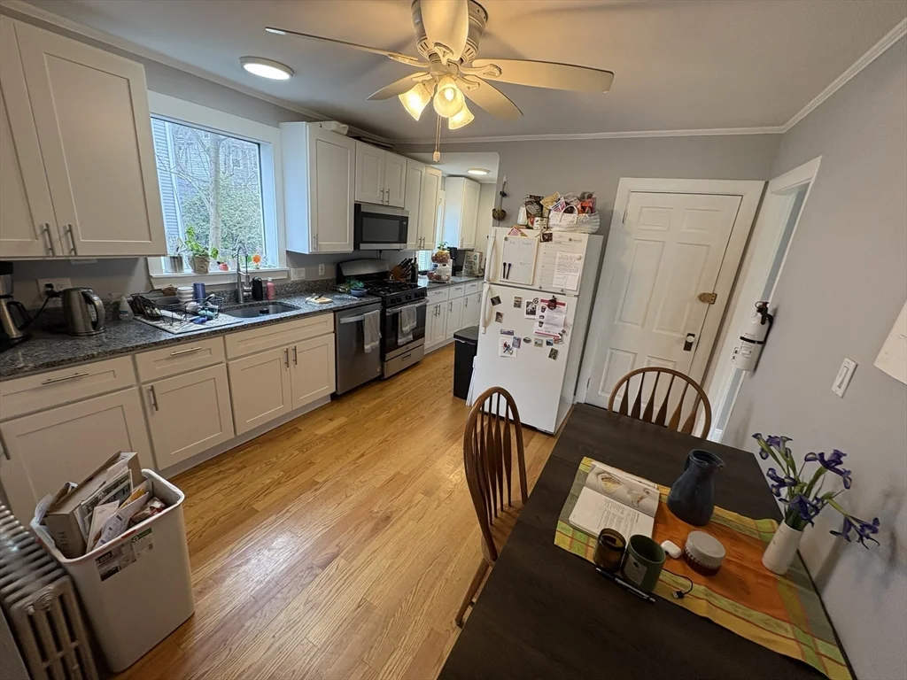 2 Willow Ter, Newton