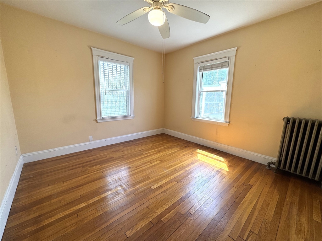 18 Saint Peter St, Jamaica Plain