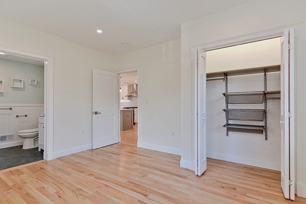 64 Crescent St, Swampscott