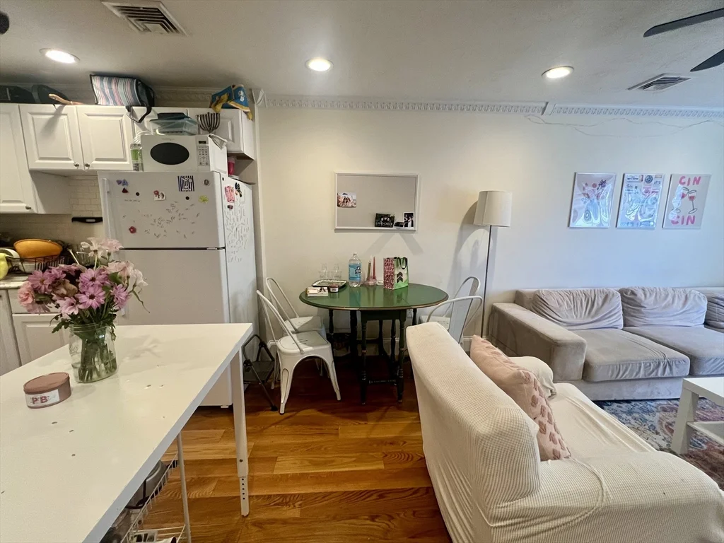 245 E St, South Boston