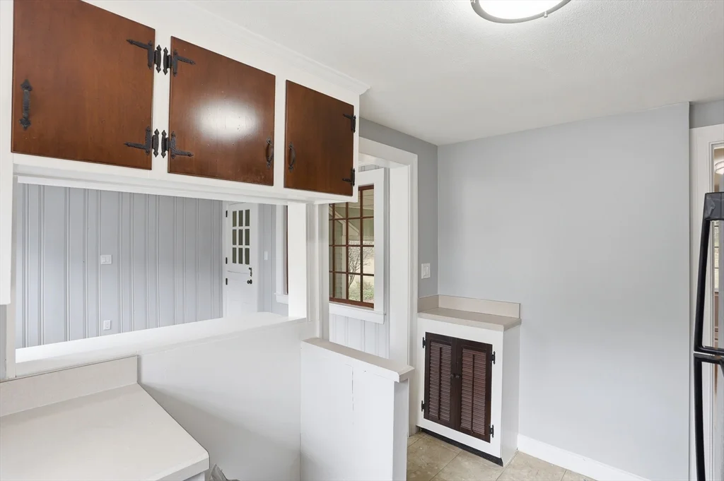 11 Sherman Bridge Rd, Wayland