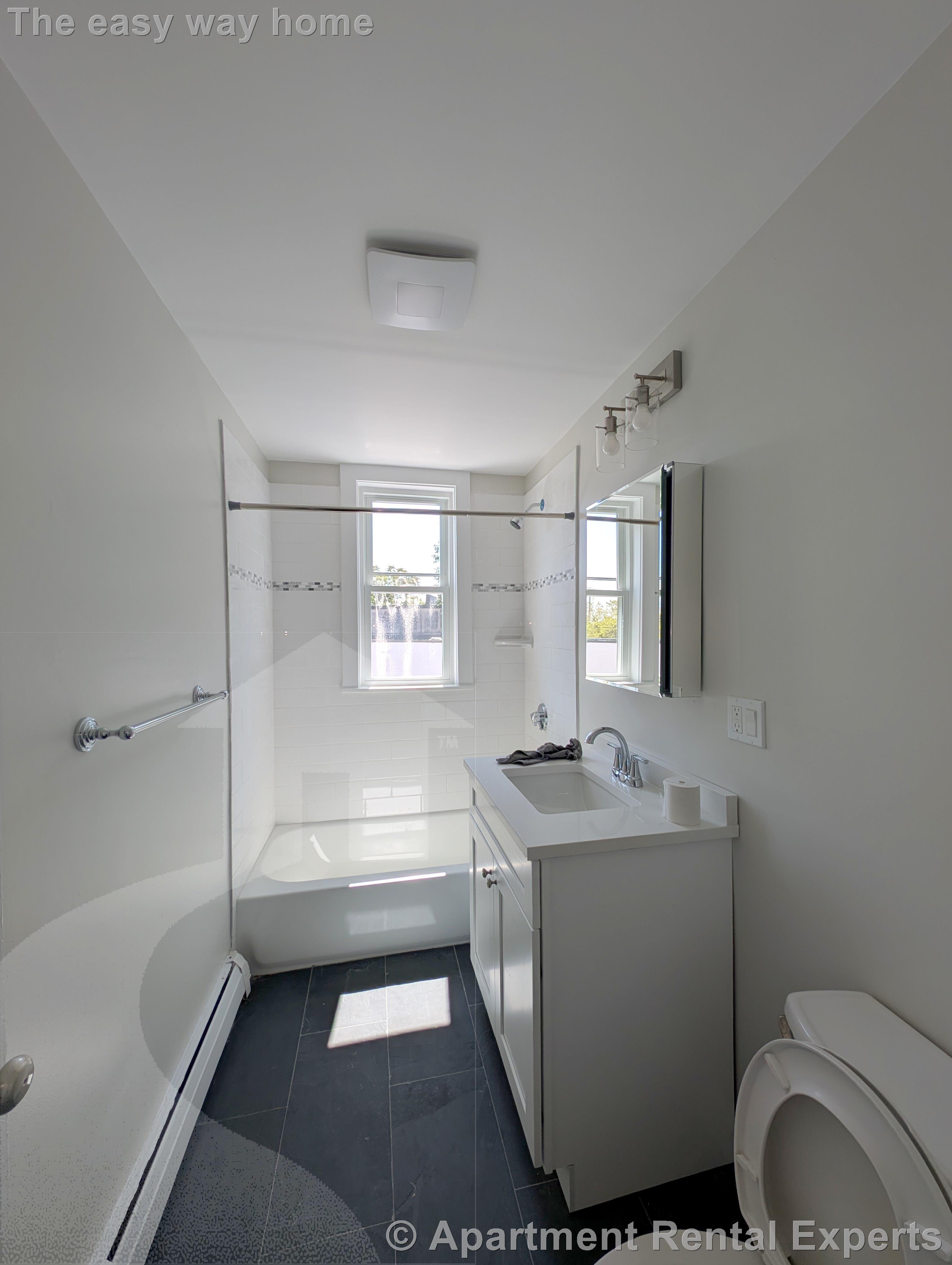 16R Warren Ave, Union Square