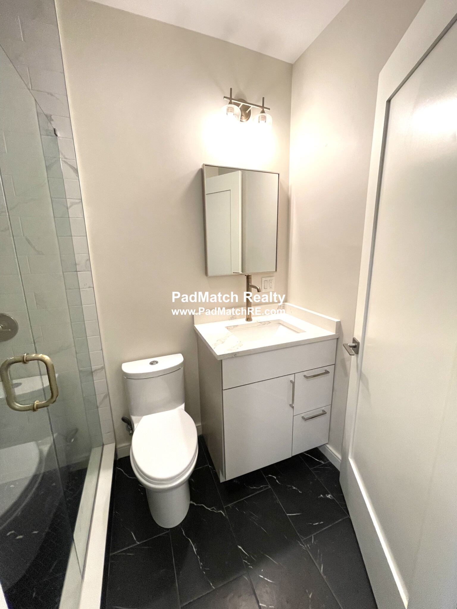 64 Chelsea St, East Boston