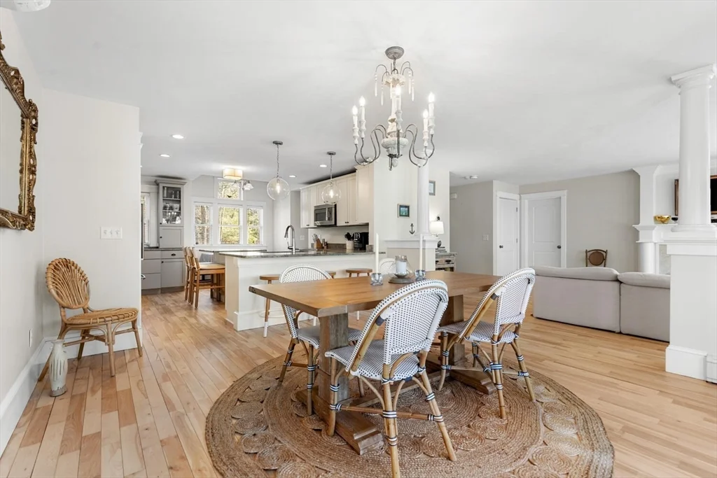 110 Clamshell Cove Rd, Cotuit