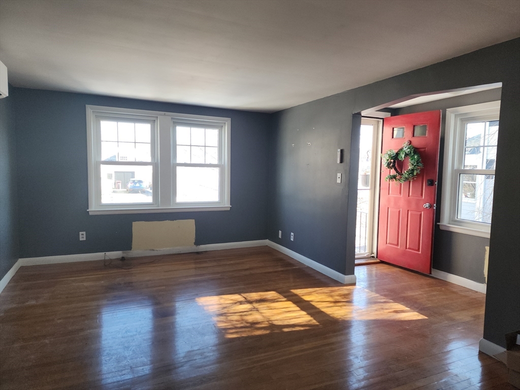 23 Brewster, Weymouth