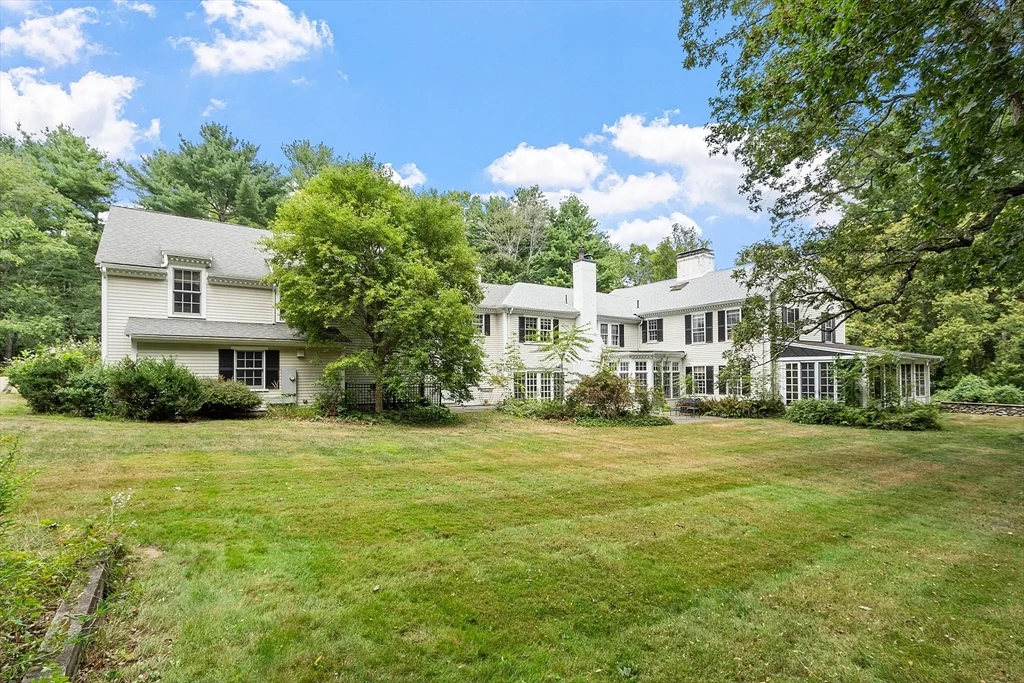 251A Old Billerica Rd, Bedford
