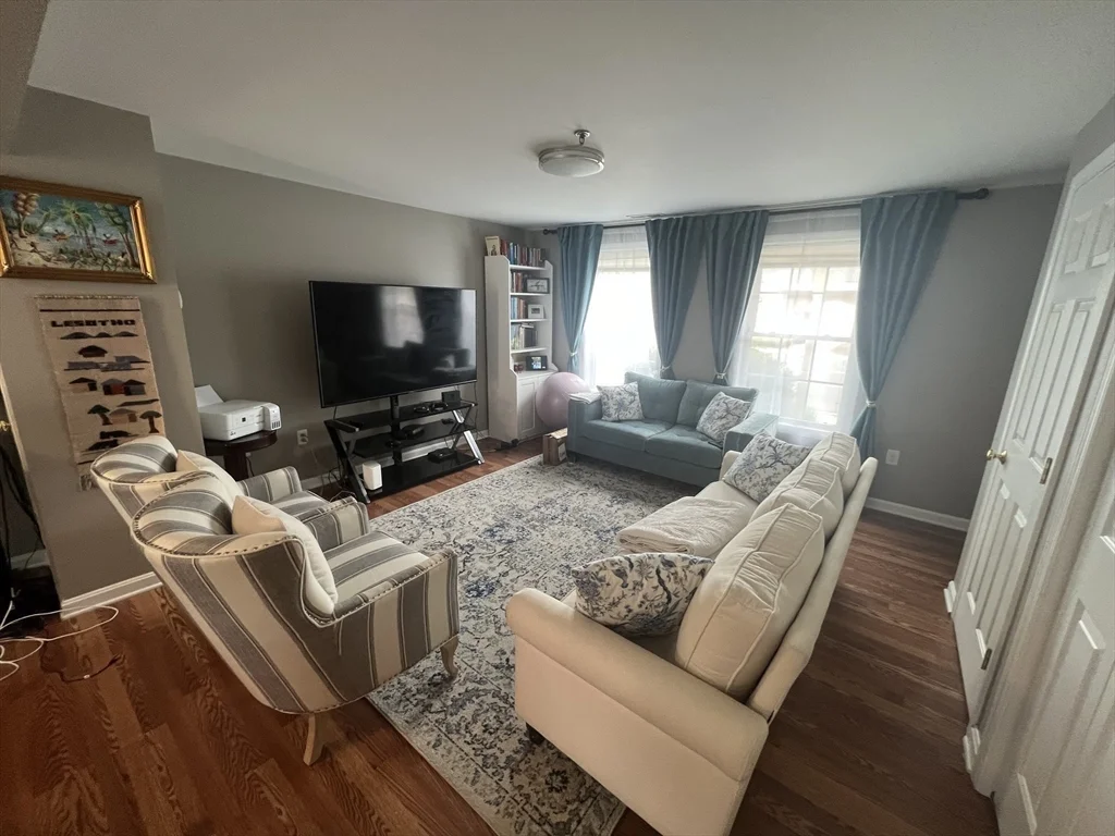 208 N Main St ,, Andover