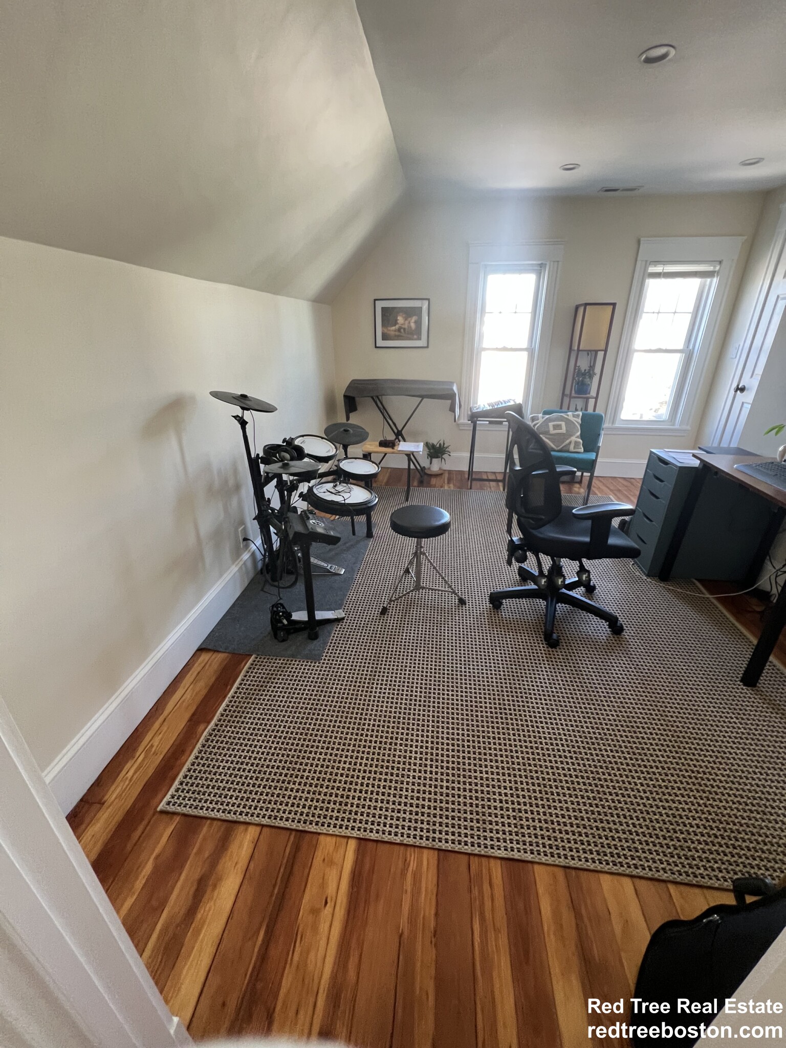 18 Colberg Ave, Roslindale