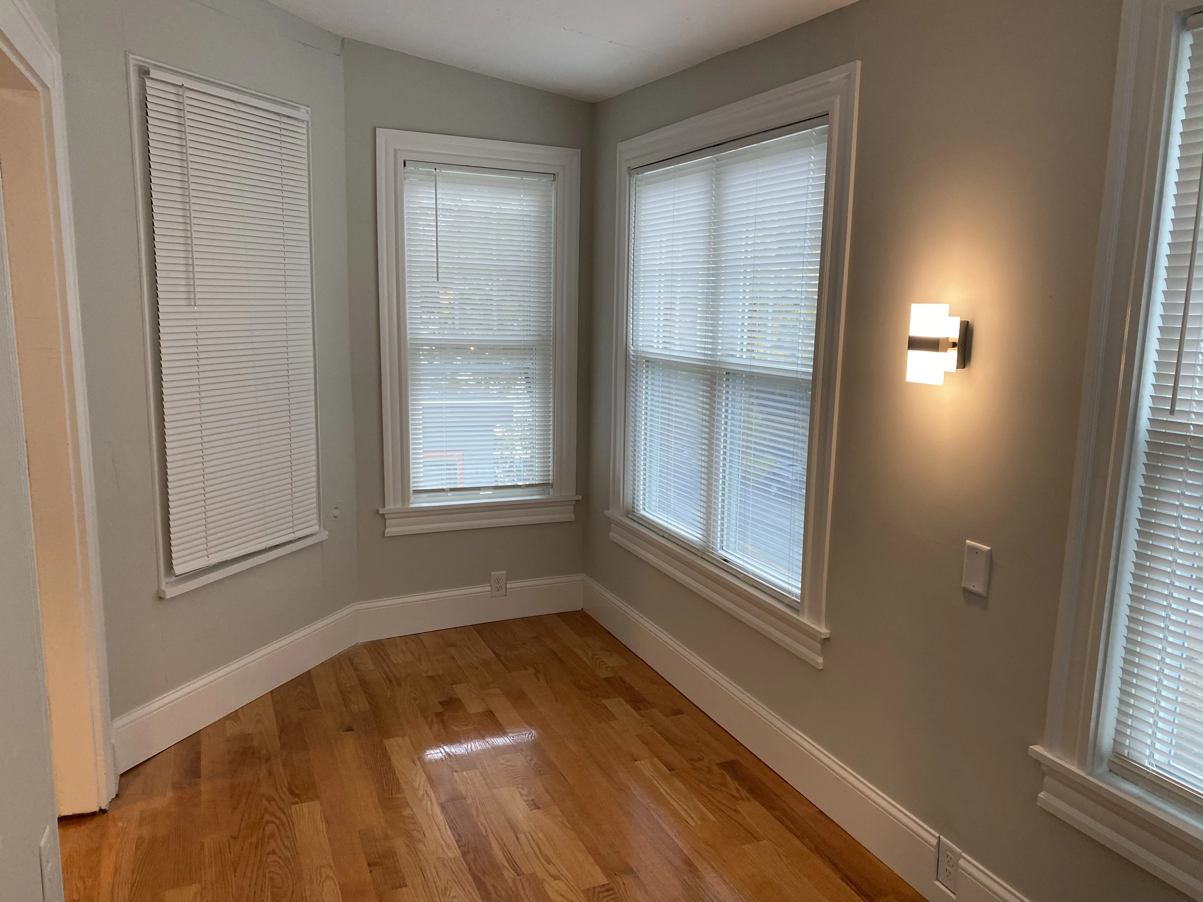 305 Highland Ave, Powder House Square