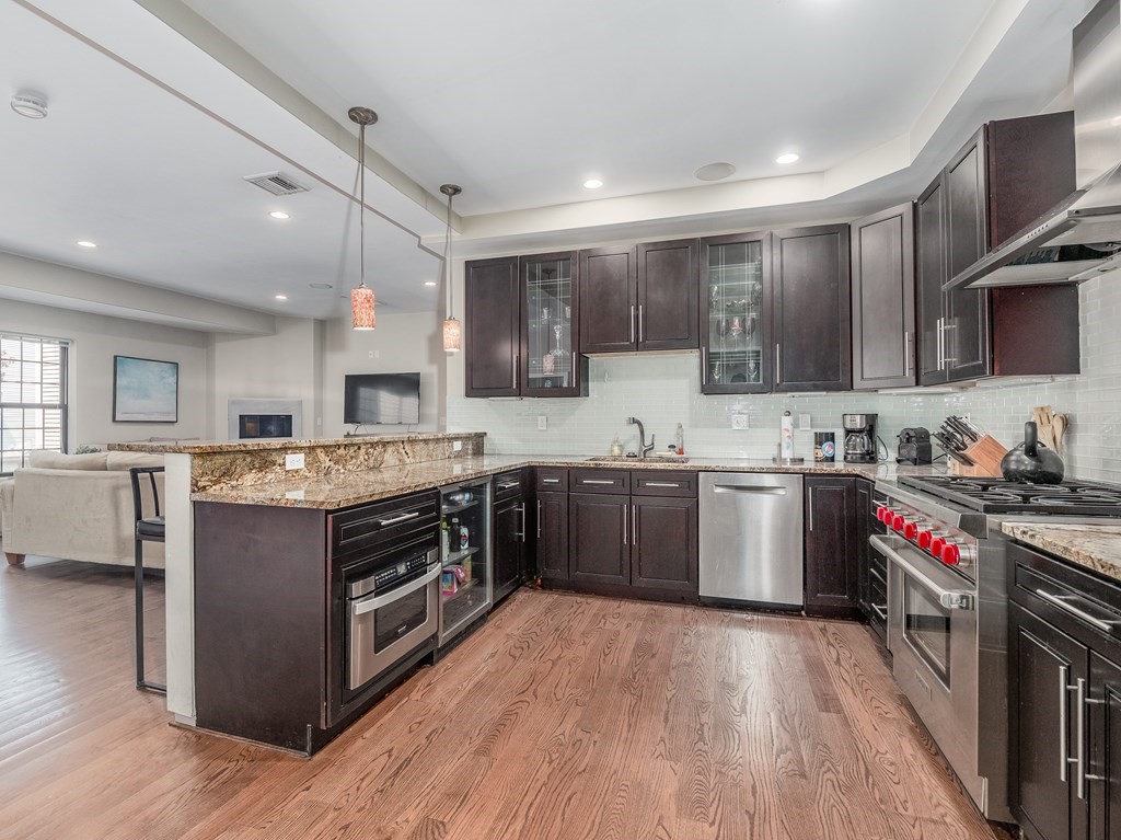 350 West Broadway, South Boston