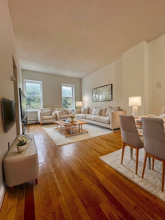 1880 Commonwealth Ave, Brighton