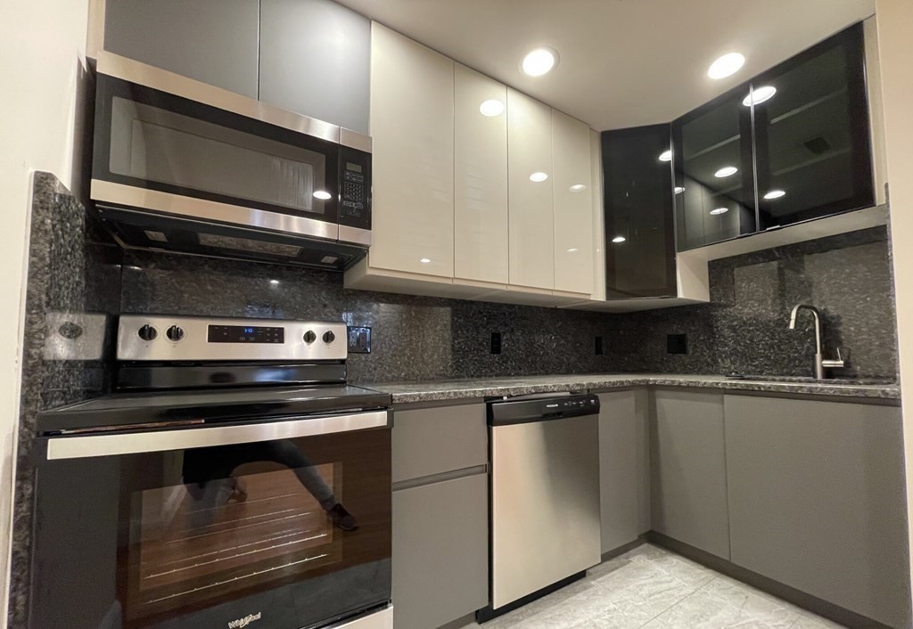 1801 Beacon St, Brookline