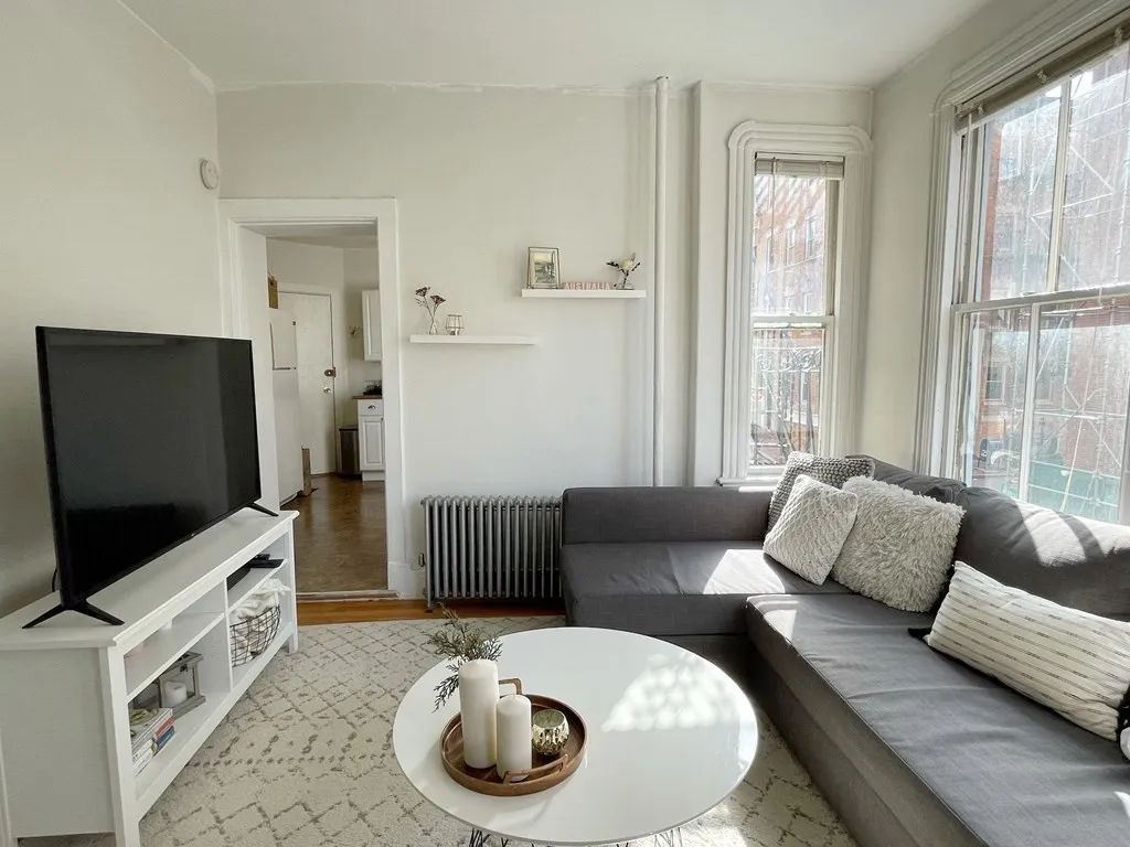 24 Anderson St, Back Bay