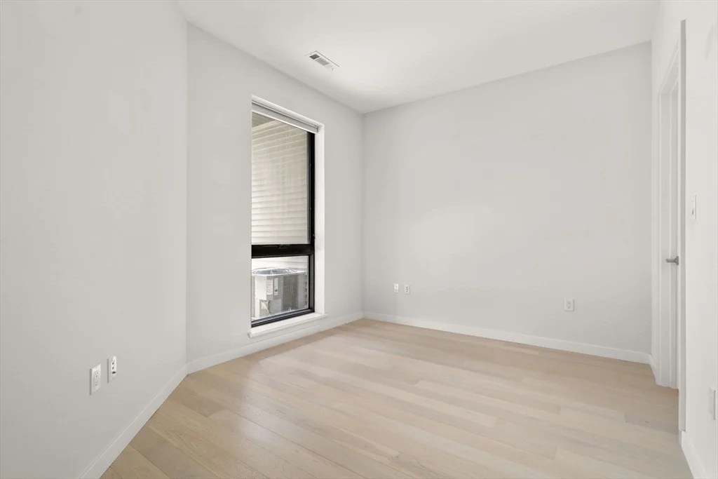 45 West 3rd St, South Boston