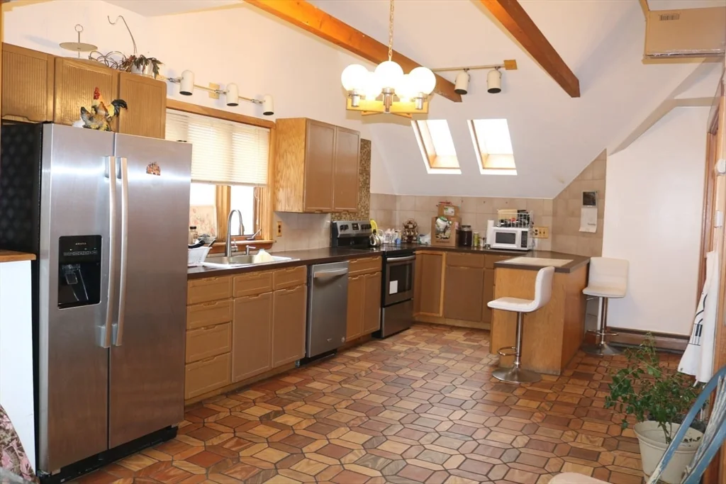 586 Franklin St, Worcester