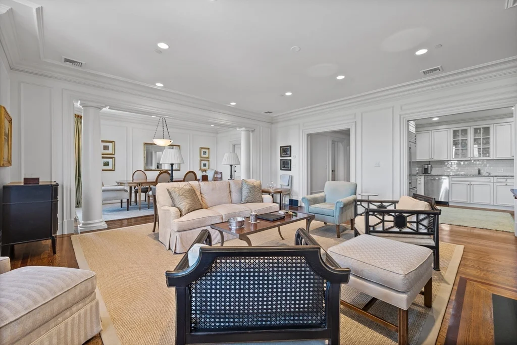 348 Beacon St, Back Bay