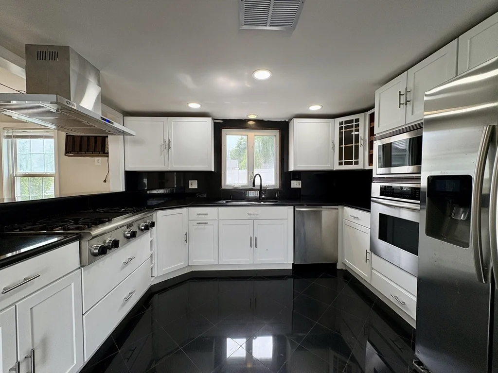 1318 Salem St, Malden