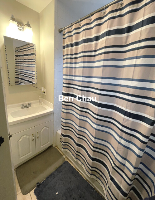 39 Hall Ave, Powder House Square