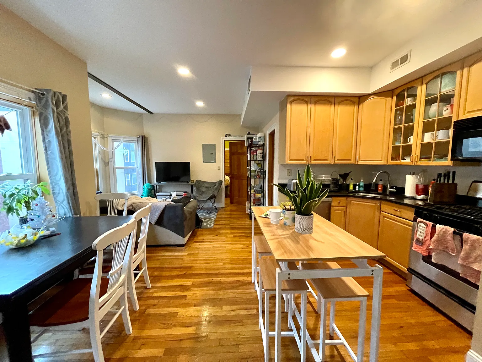 1031 Tremont St, South End