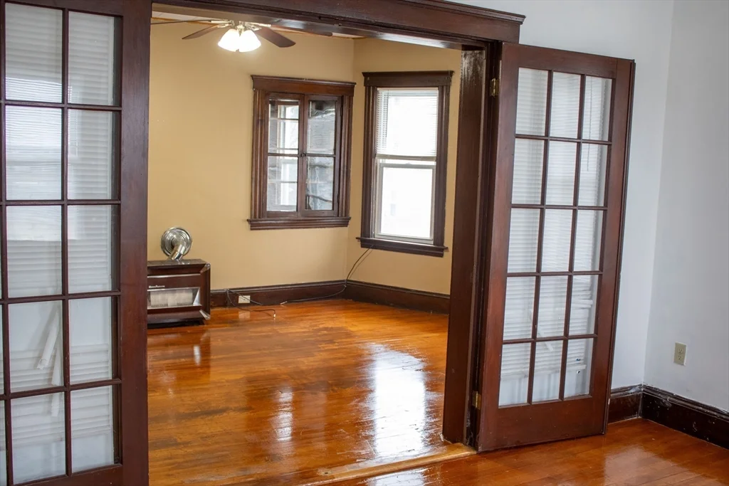 91 Perry Ave, Worcester