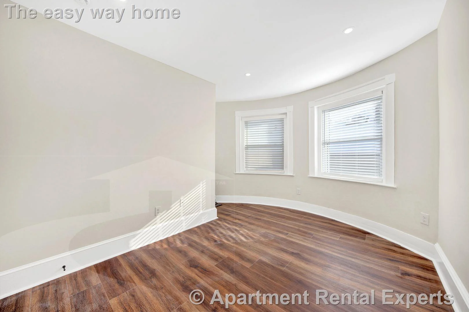 105 School St, Roxbury
