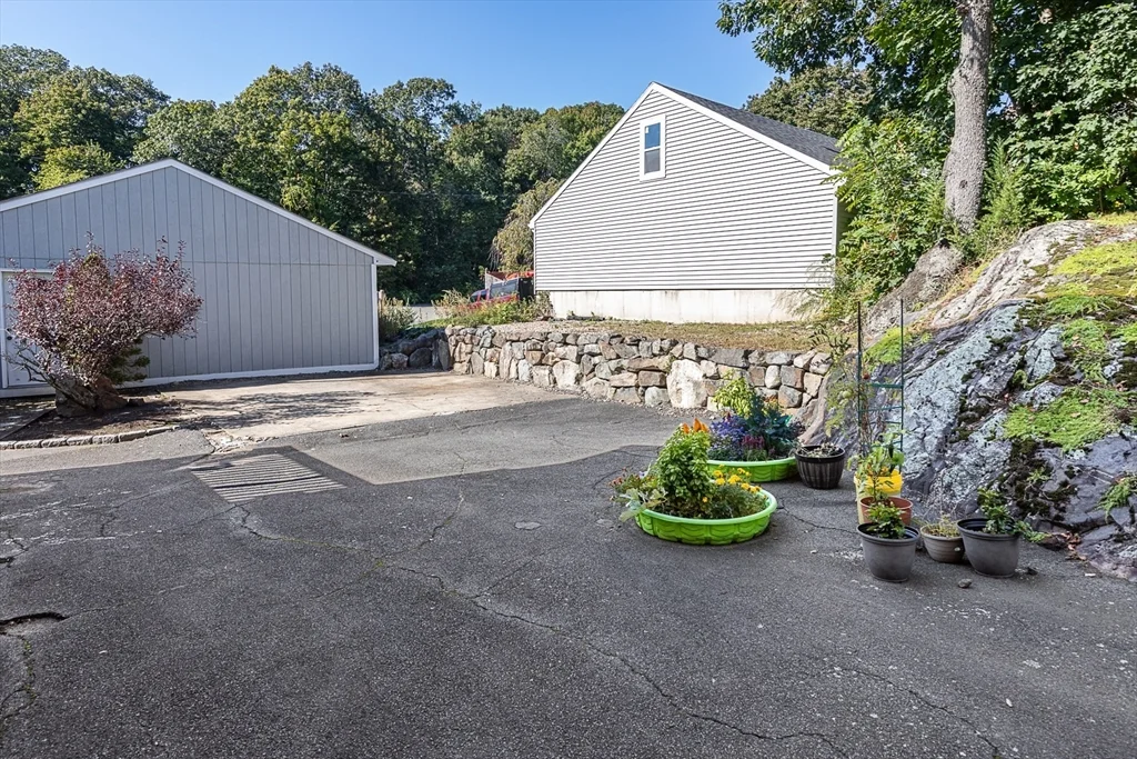 46 Burpee Rd, Swampscott