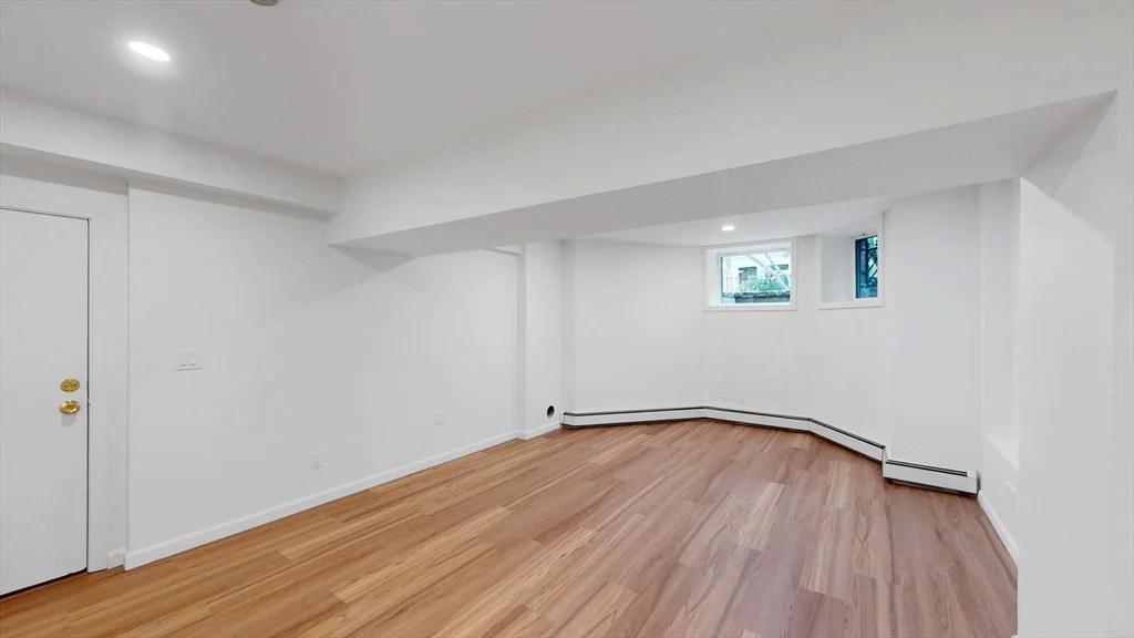 173 Marlborough St, Back Bay