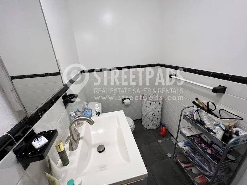 1163 Beacon St, Longwood