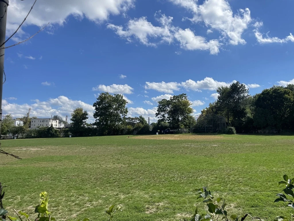 16 Wendell St, Lawrence