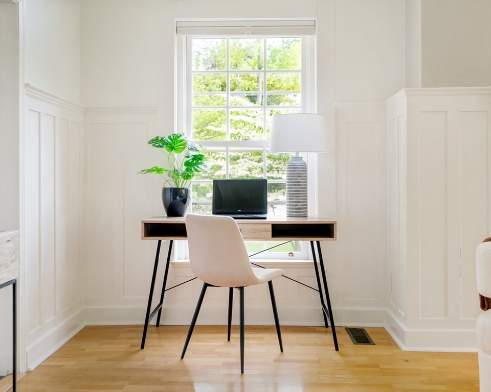 65A Glen Rd, Brookline Village