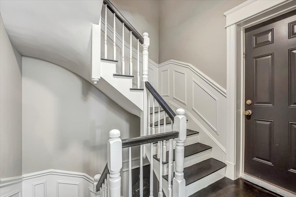 130 Myrtle St, Beacon Hill