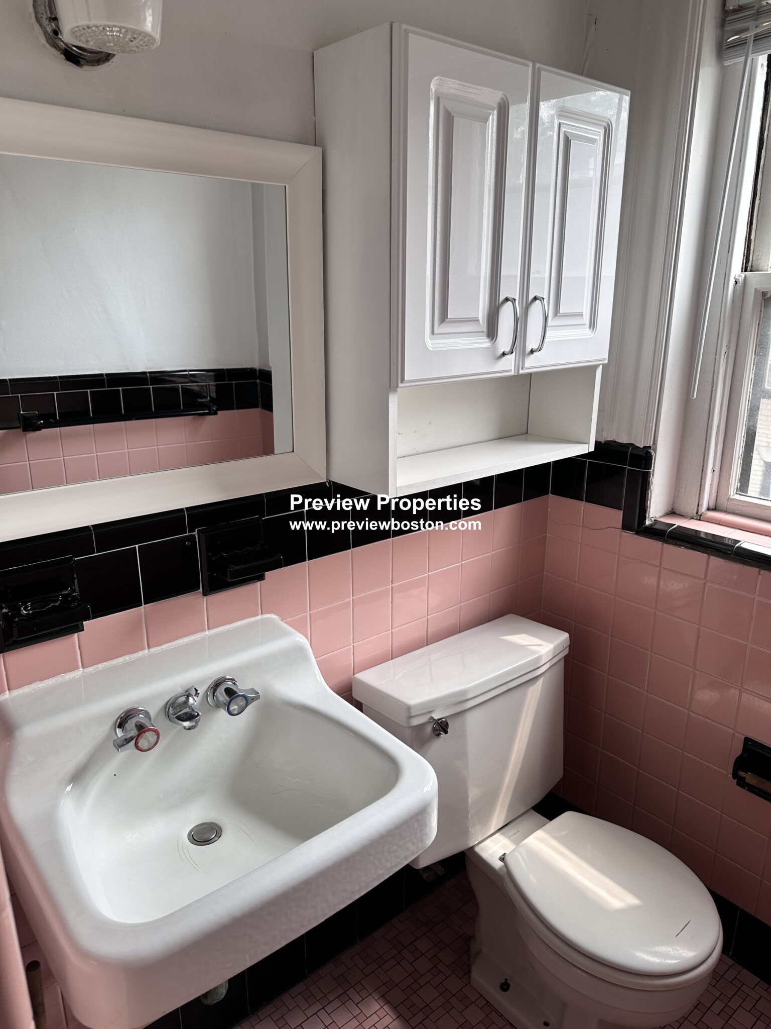 923 Beacon St, Fenway