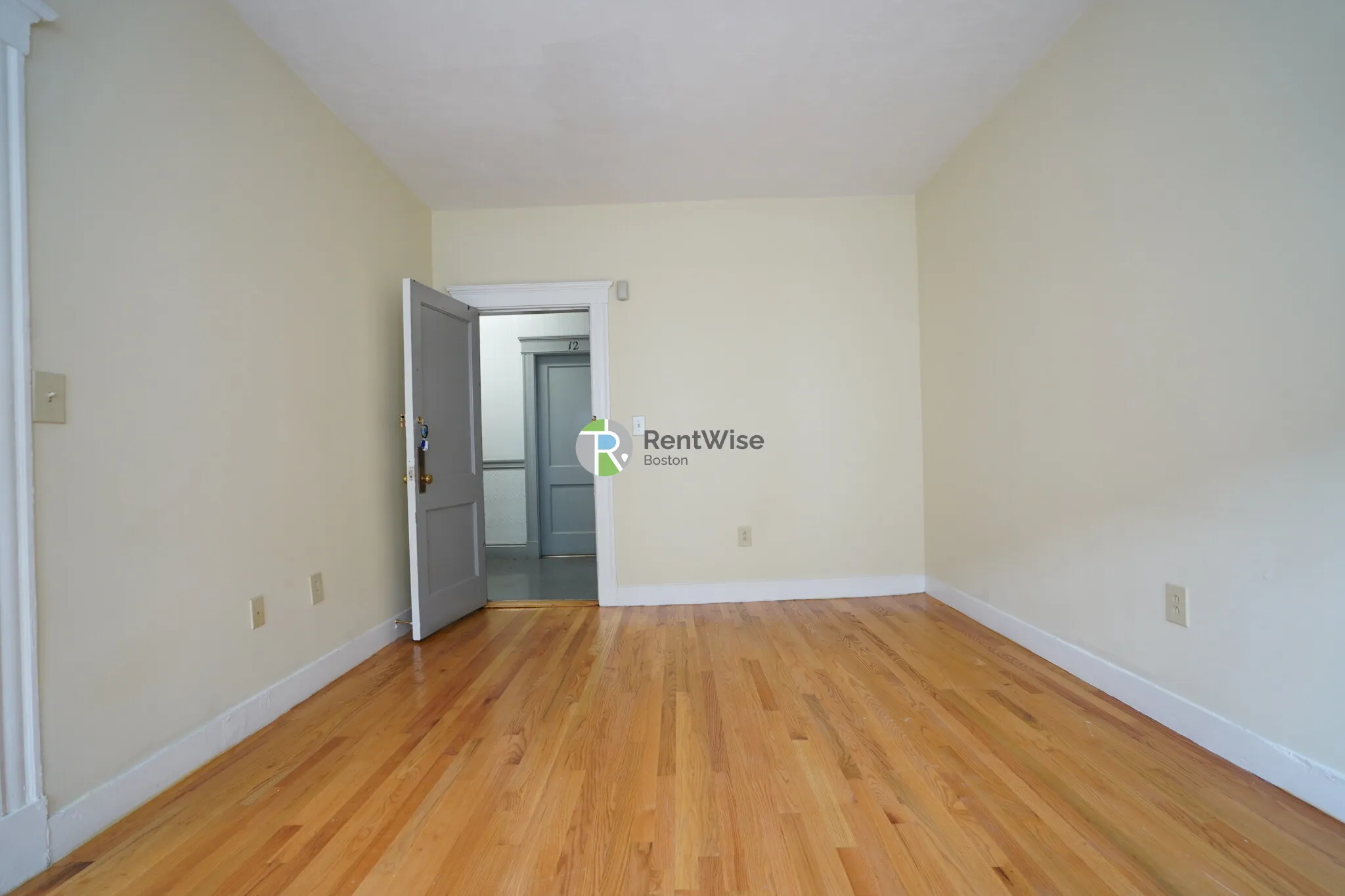 236 Kelton St, Allston