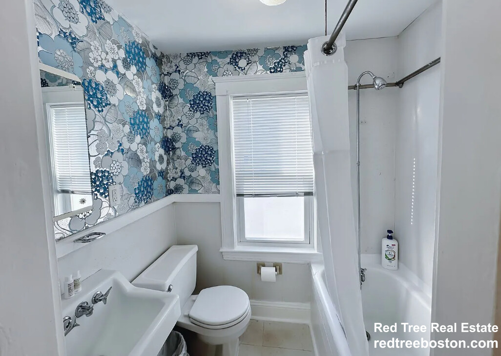 155 Spruce St, Watertown