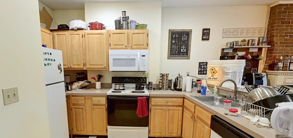 1406 Beacon St, Corey Hill