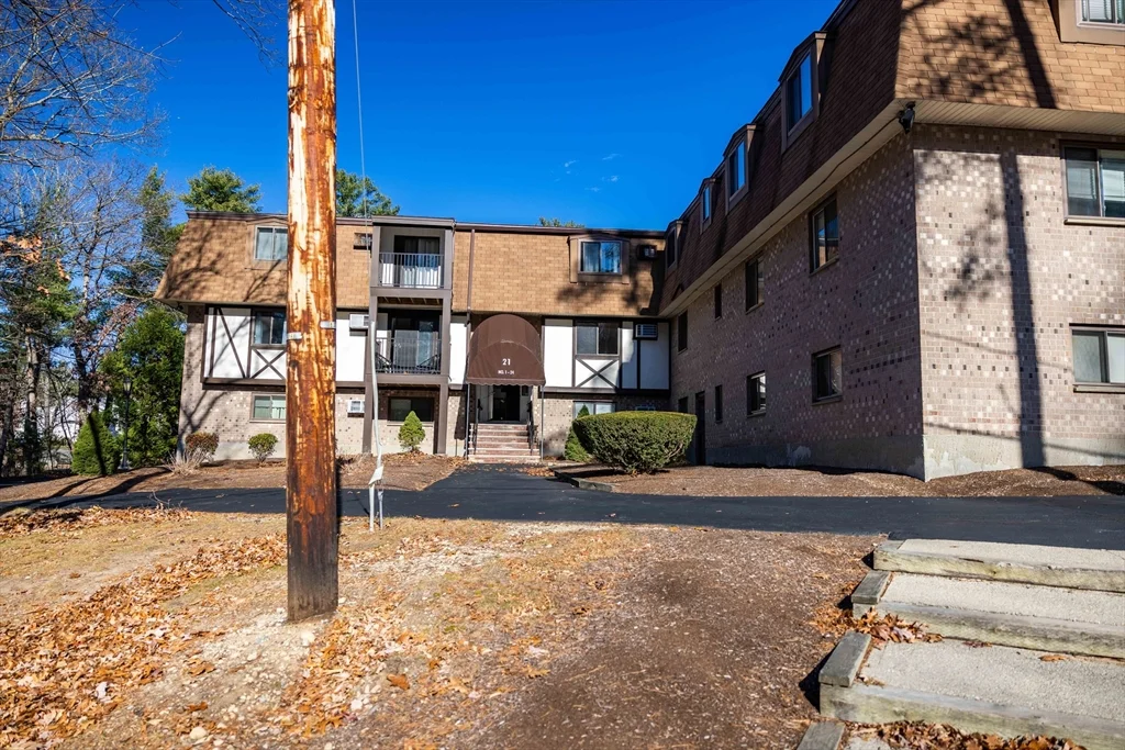 21 Erick Rd, Mansfield