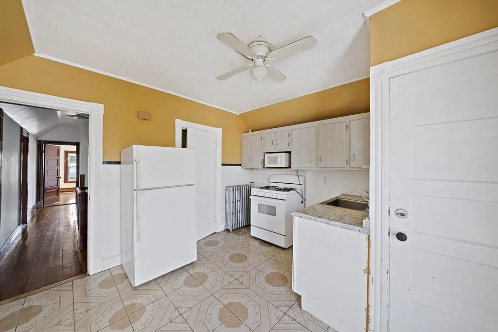 14 Stuart St, Everett